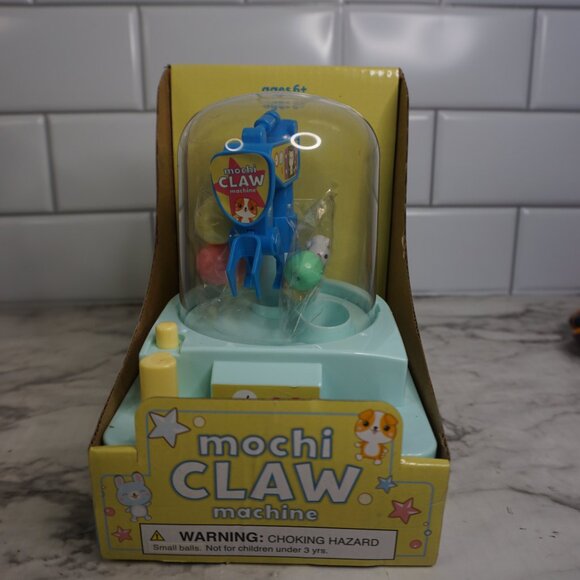 Mochi Mini Claw Machine Game - Picture 14 of 14
